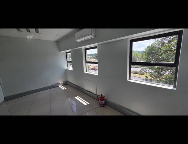 143M² OFFICE TO LET IN SONHEUWEL